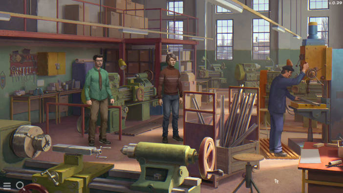 El protagonista de la aventura está junto a otros dos hombres en un taller en el que uno de ellos trabaja el metal.