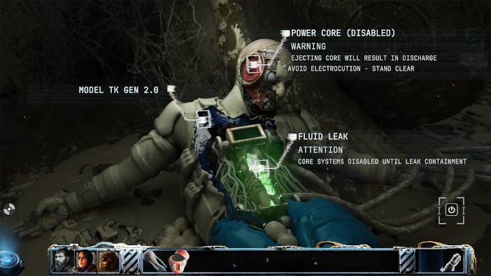 La protagonista observa a un androide medio destruido.